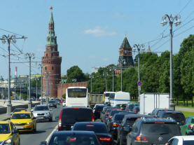 Dauerstau auf Moskauer Straßen 